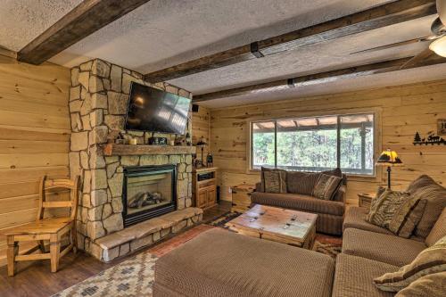 Coconino Cabin with Kayaks about 13 Mi to Reservoir in 塞多納市中心