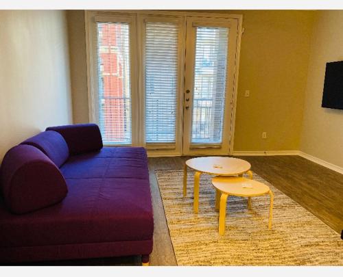 Entire 1 bedroom. Very Contemporary Modern Style Unit
