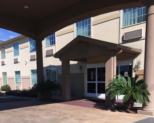 Rodeway Inn & Suites