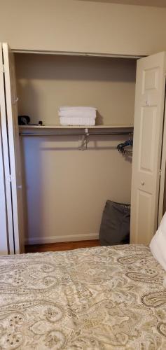 Lovely 2br Rental Unit Lovely 2br Rental Unit