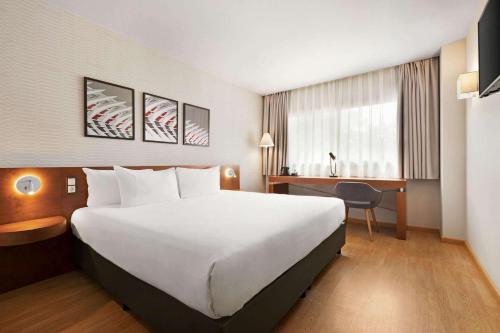 Ramada by Wyndham Valencia Almussafes - image 2