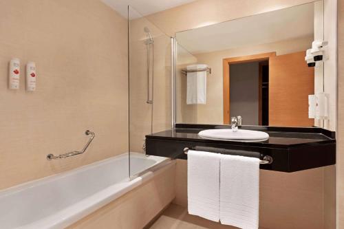 room detail thumbnail 1
