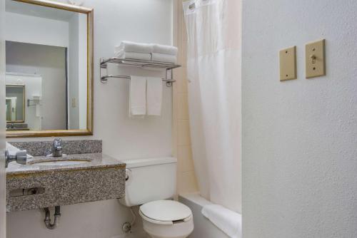 Econo Lodge Inn & Suites in Chambersburg, USA