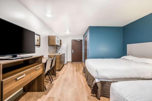 WoodSpring Suites Elgin - Chicago - image 2