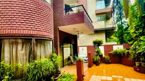 RED BRICK HOME BY EARTHAA ESCAPES — Hotel in New Delhi and NCR