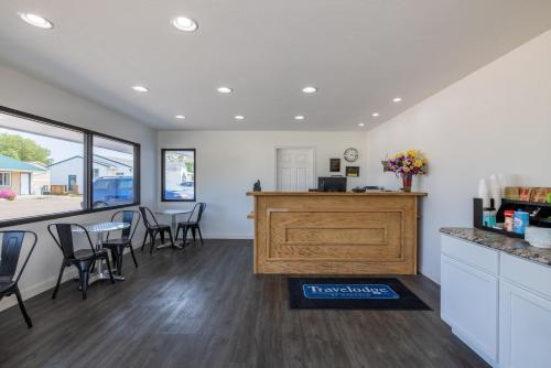 Travelodge by Wyndham Spirit Lake/Okoboji - image 14