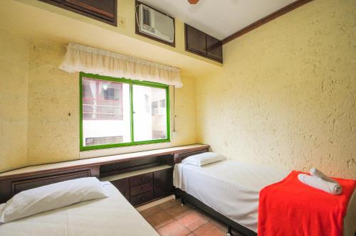 Apartamento em condominio pe na areia em Canasvieiras N484