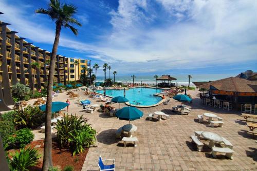 Hawaiian Inn Beach Resort Unit 221 in Daytona Beach Shores, USA