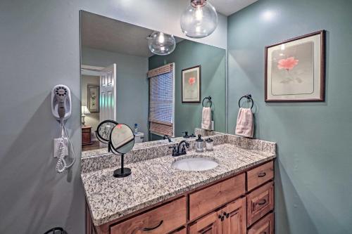 Riverside Hide-A-Way with Patio BBQ Fishing Pier - image 10