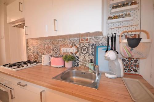 Travel&Joy backpackers - image 4