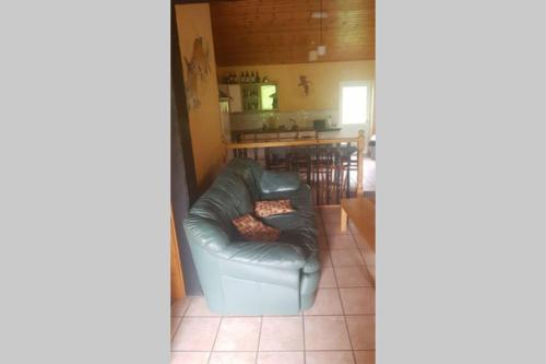 Cottage ideal for Family's & private lake access
