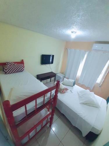 1 double bed, 2 bunk beds