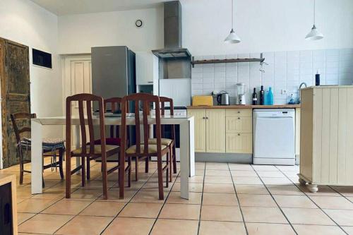 Nice house for ideal weekends 6 Km from the Sea !