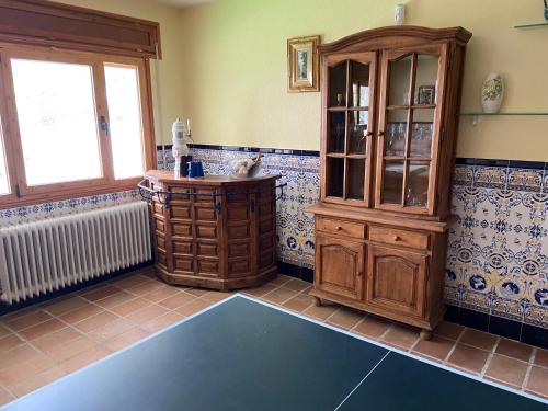  Chalet independente con salón de juegos y jacuzzi in Guadalajara