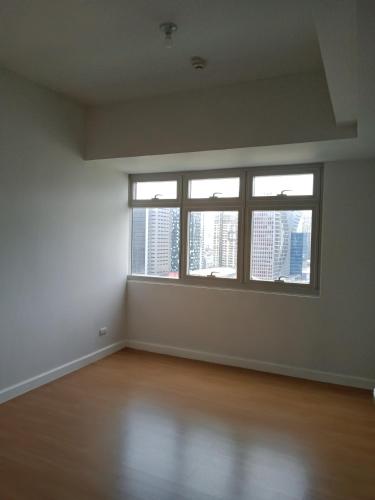 Long term lease for family - 3Bedrooms, 2 Utility rooms, 4Toilet/Shower