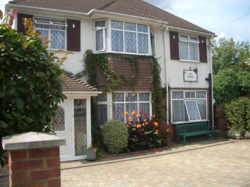 Accommodation in Ickenham