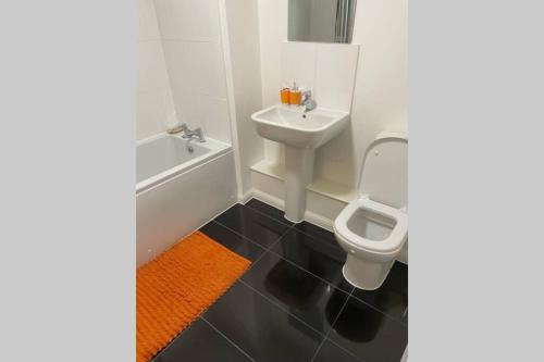 Newly built, 2bedroom apartment with free parking