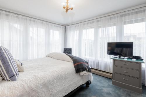 Nantucket Whale Inn, Half Moon Bay Nantucket Whale Inn, Half Moon Bay