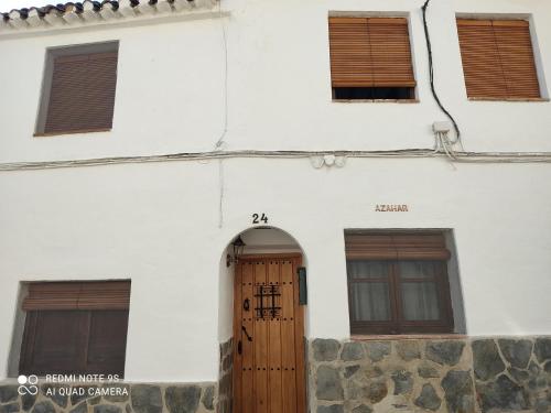 2 bedrooms, 3 beds