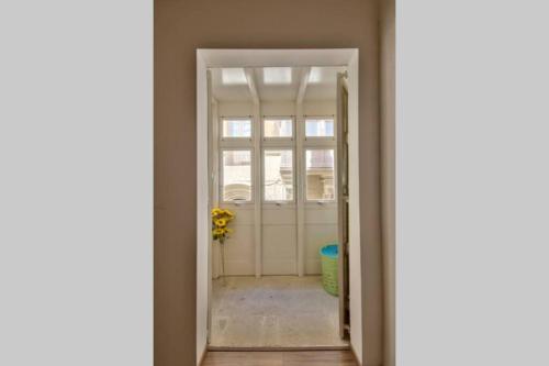Valletta Timeless Elegance : City Centre Apartment, Valletta (photo 8)