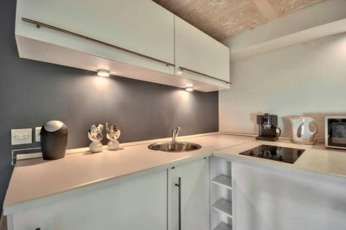 Valletta Timeless Elegance : City Centre Apartment, Valletta (photo 11)