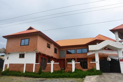 A szálláshely kívülről, Odo So Royal Hotel in Akosombo