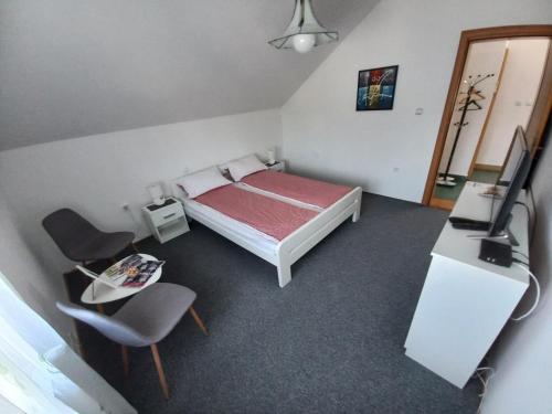 Guesthouse Denis - image 9