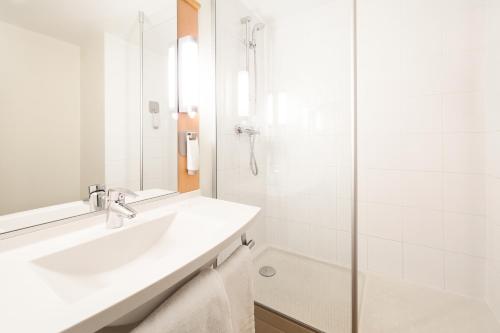 ibis Paris Pantin Eglise - image 7