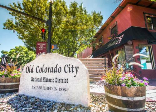 Lovely Studio Located in Colorado Springs!