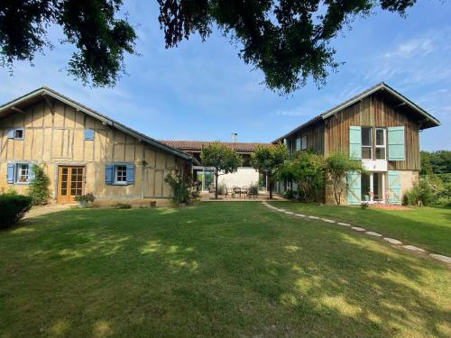 Majellon Appartement Sud gîte à louer Bourrouillan