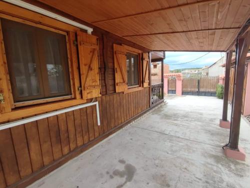  Cabaña de madera especial y acogedora in Cardenete