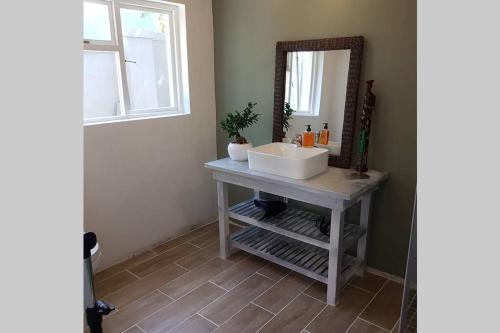 Delightful double story loft in the centre of town