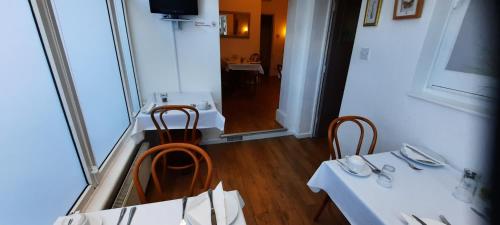 Colebrook Guest House in Farnborough