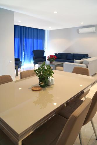 MENE SUITES - image 10
