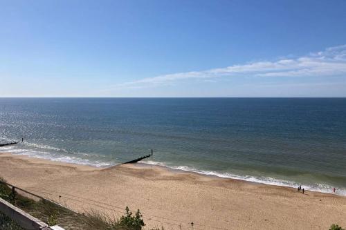 New apartment within short walk of the beach in East Southbourne and Tuckton