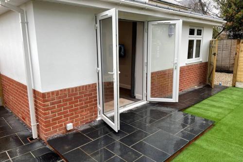 New apartment within short walk of the beach in East Southbourne and Tuckton