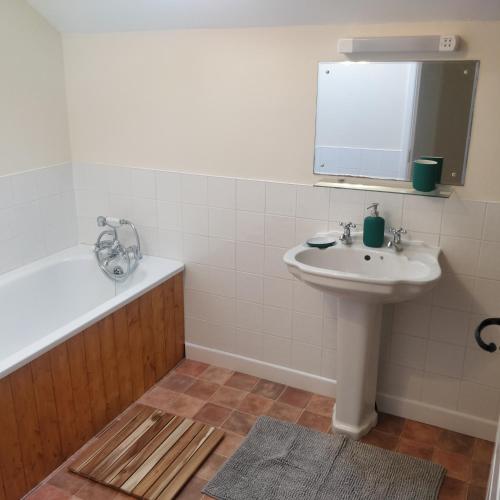 ห้องน้ำ, Marsland Cottage in กลางเมืองไบด์ฟอร์ด