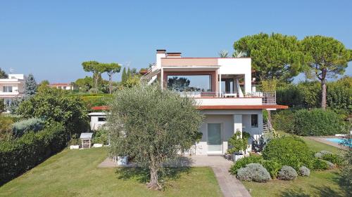  Villa Buena Vista in Moniga del Garda