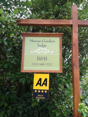 Manor Garden Lodge - image 3