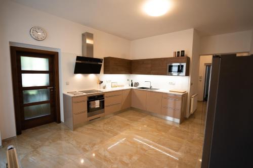 Black Field Apartment - main image