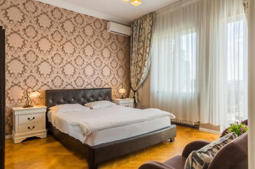 Deluxe Cișmigiu Park 1