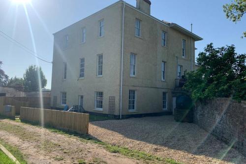 Countryside Annexe, with hottub, sleeps up to 4