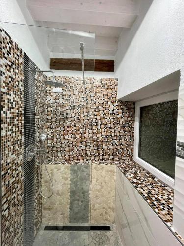 Double Room with Private Bathroom image 4