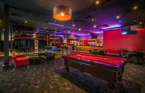 حانة/استراحة, فندق نايتكاب آت ماثيو فليندرز (Nightcap at Matthew Flinders Hotel) in Chadstone