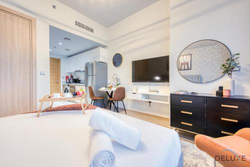 Charming Studio at Azizi Aura Residences Downtown Jebel Ali by Deluxe Holiday Homes