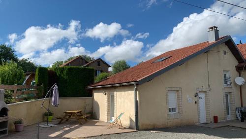 Gîte Du Chanois gîte à louer Le Vernoy