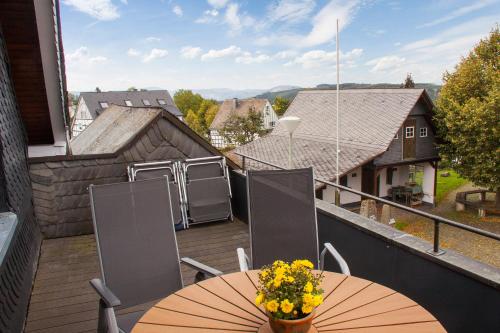 Erkély/terasz, Ferienwohnungen Vollmers-Dünnebacke (Ferienwohnungen Vollmers-Dunnebacke) in Schmallenberg