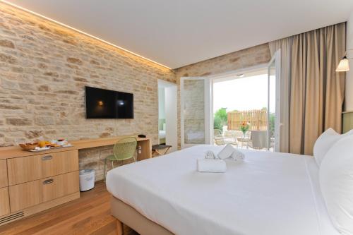 Prestige Family Room
