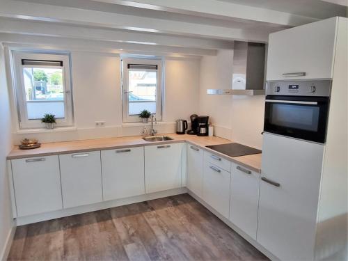 Kitchen, DJV86 NEW Modern holiday home in central location in Domburg