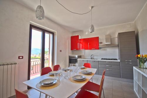 virtuve, TraMonti Apartments in Poggio Picenze